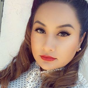 Meet your Posher, Blanca